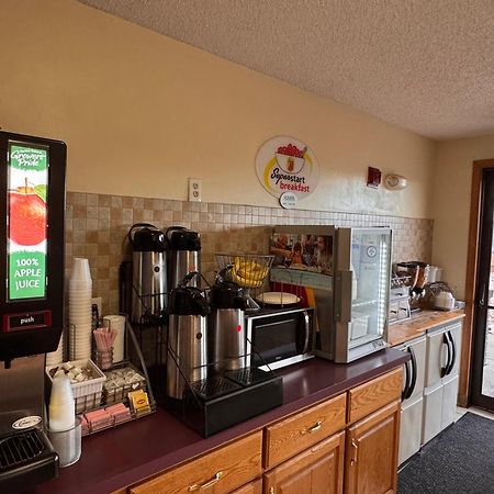 Super 8 By Wyndham Appomattox Va Hotel Exterior photo